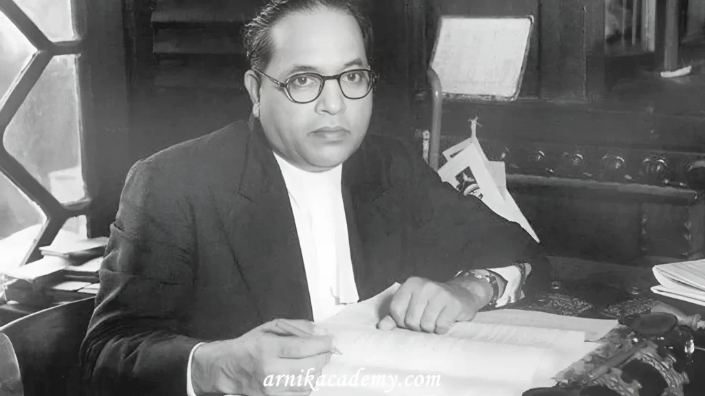 গান্ধী আম্বেদকর বিতর্ক